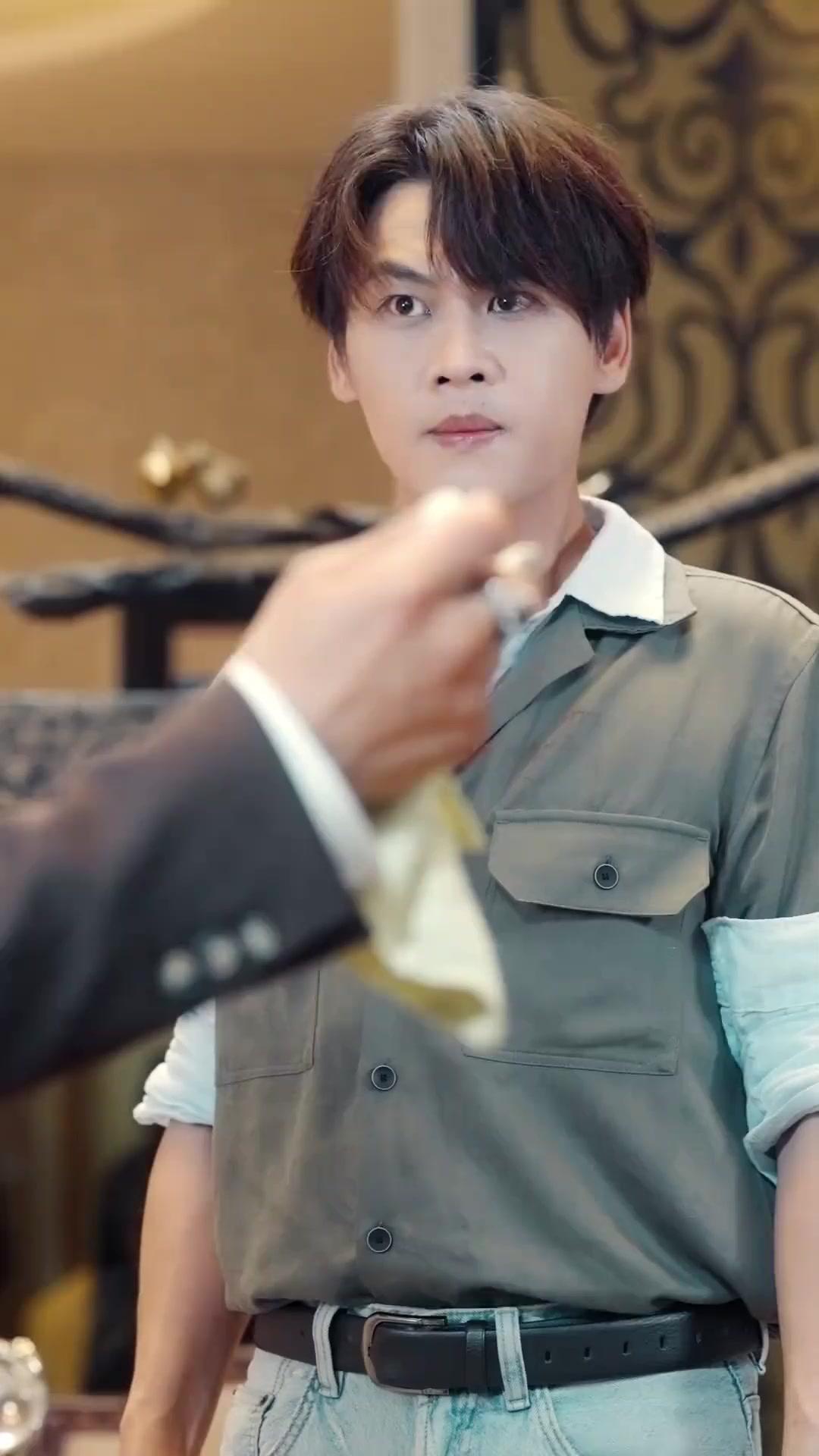 Terjebak di Dunia Novel