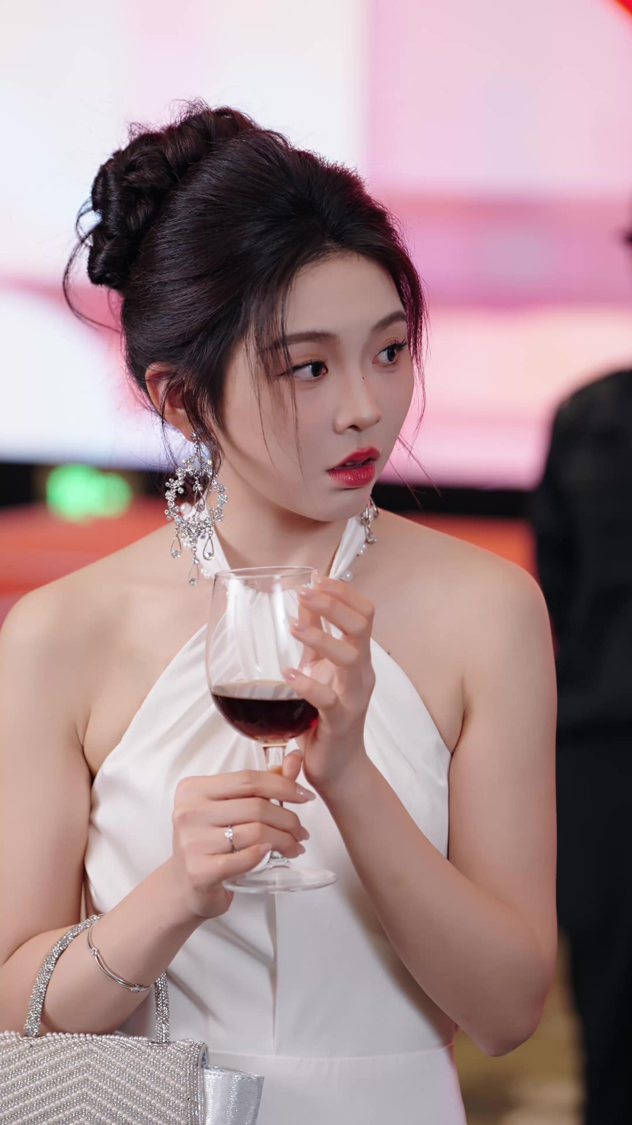 Devlet Kapısı, Kodaman Aşkı