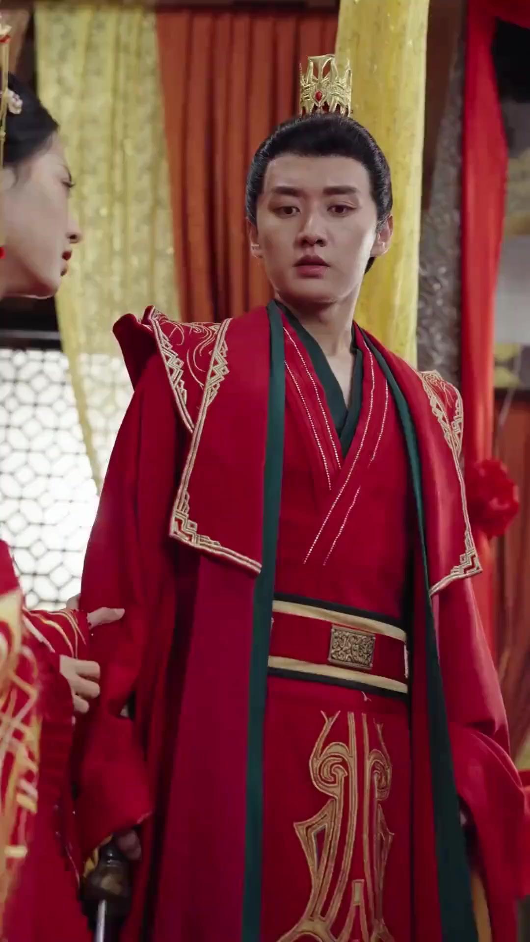 (Doblado) Rosa coronada entre espinas