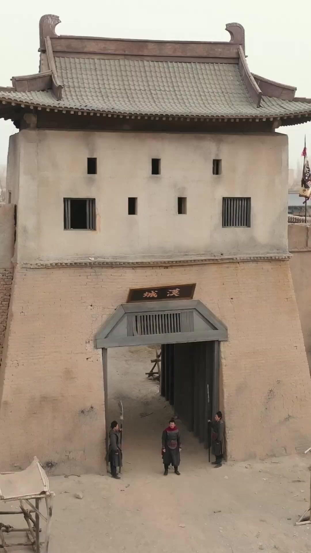 LE RETOUR DE LA GÉNÉRALE