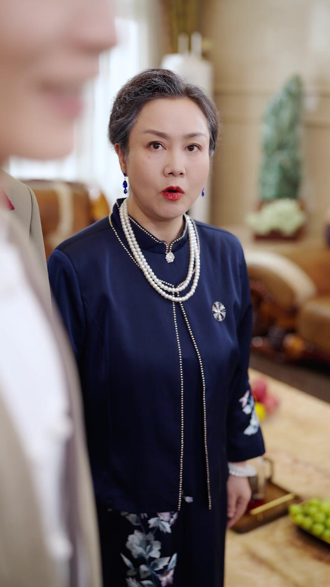 Help! My Contract Husband Is a Total Dummy