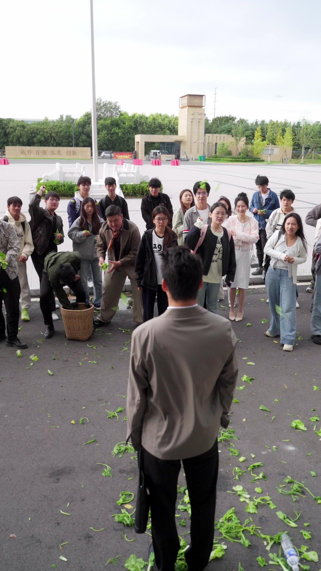 Kekuasaanku Bisa Hancurkanmu