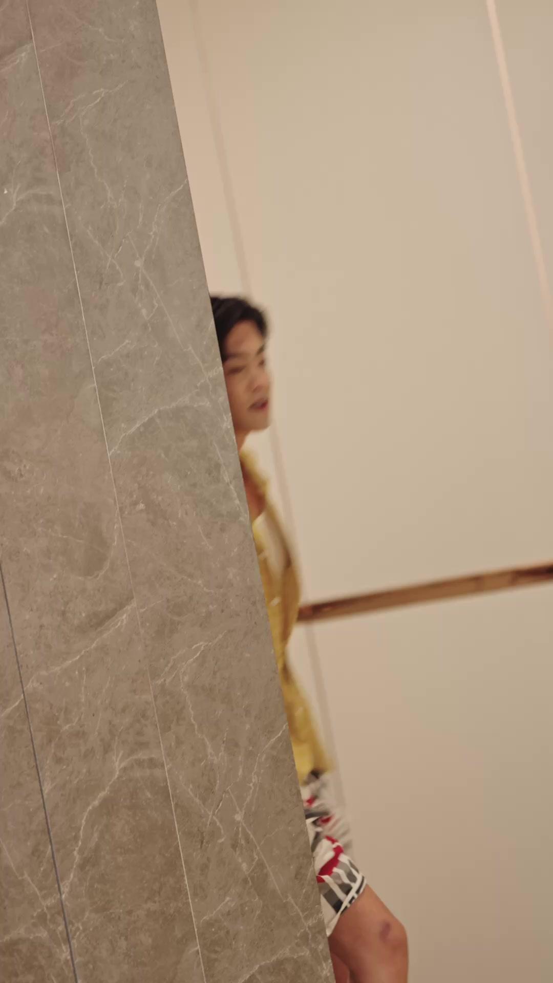 Mantan Dewa Perang: Diincar Wanita Cantik