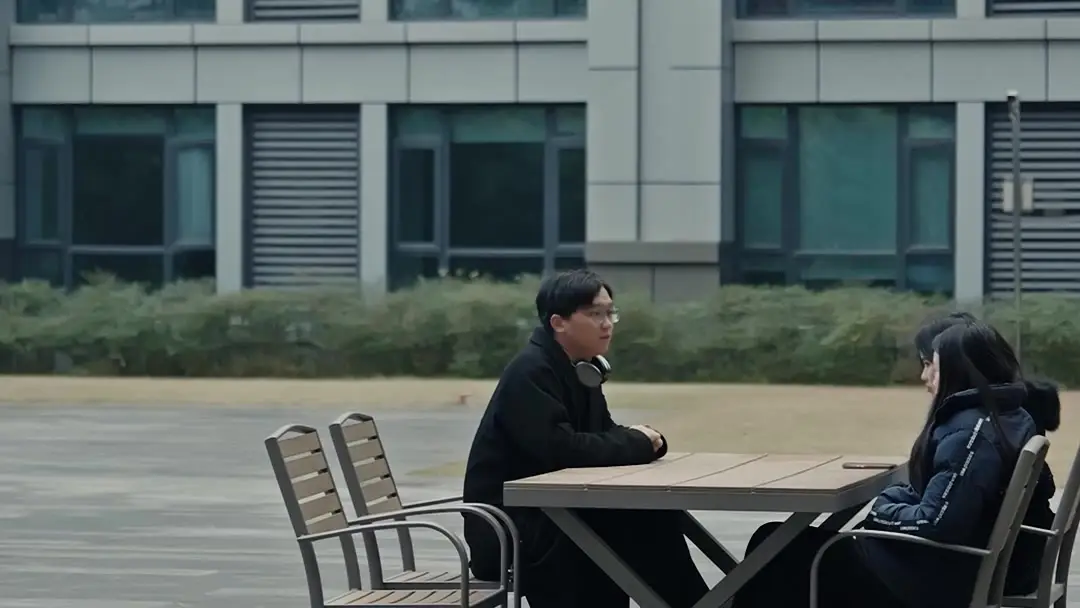 Loser Master: When a Phone Call Rewrites Reality