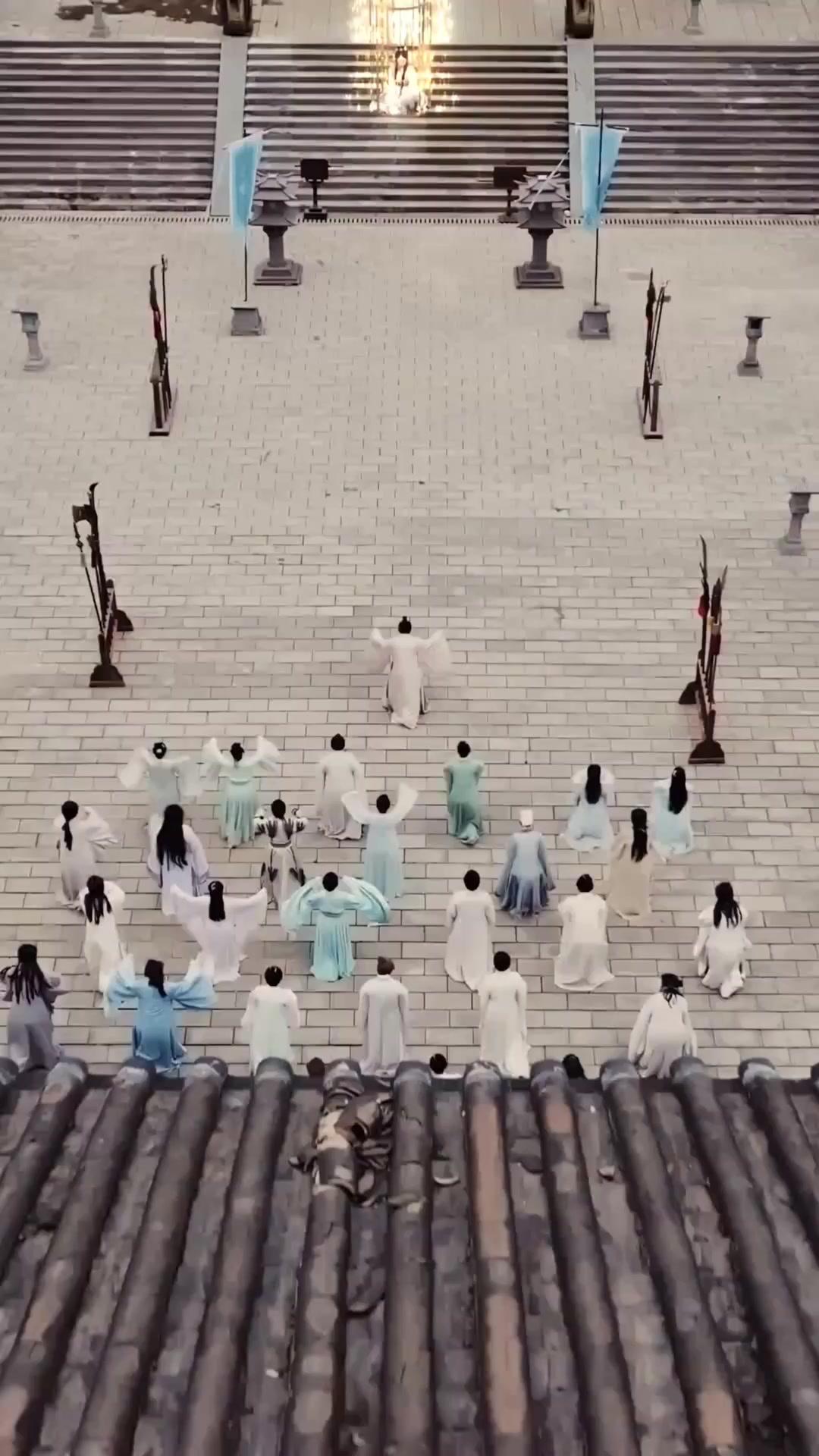 หงส์ในกรง 