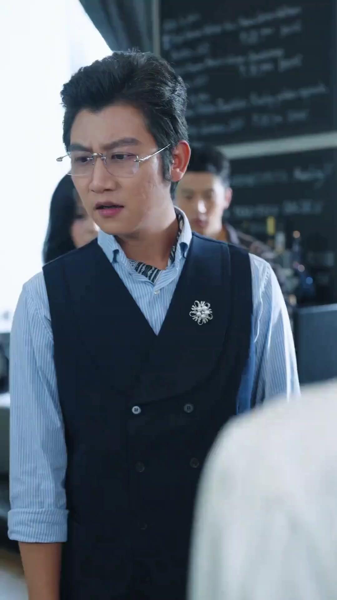 (พากย์เสียง) คิดว่าไม่หรูหรา