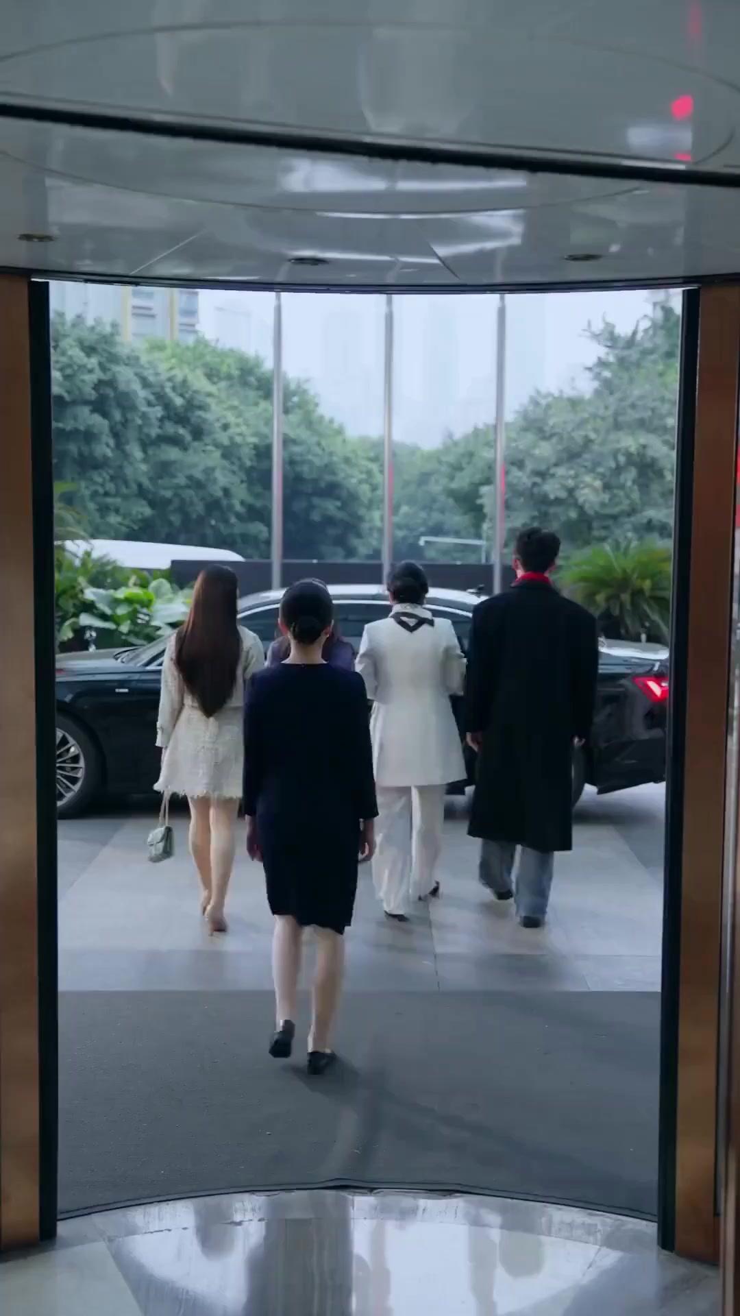 (Sulih suara)Cinta & Pengkhianatan