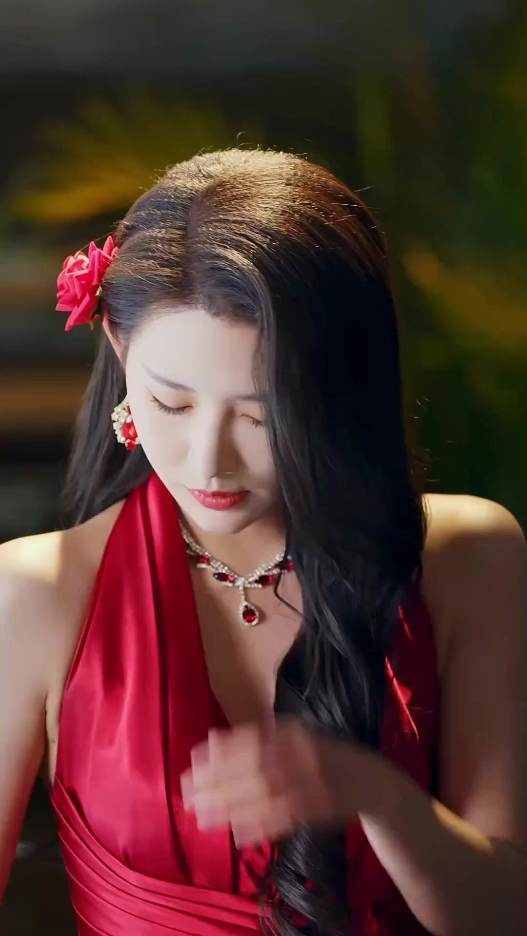 Rosas se mueven solo