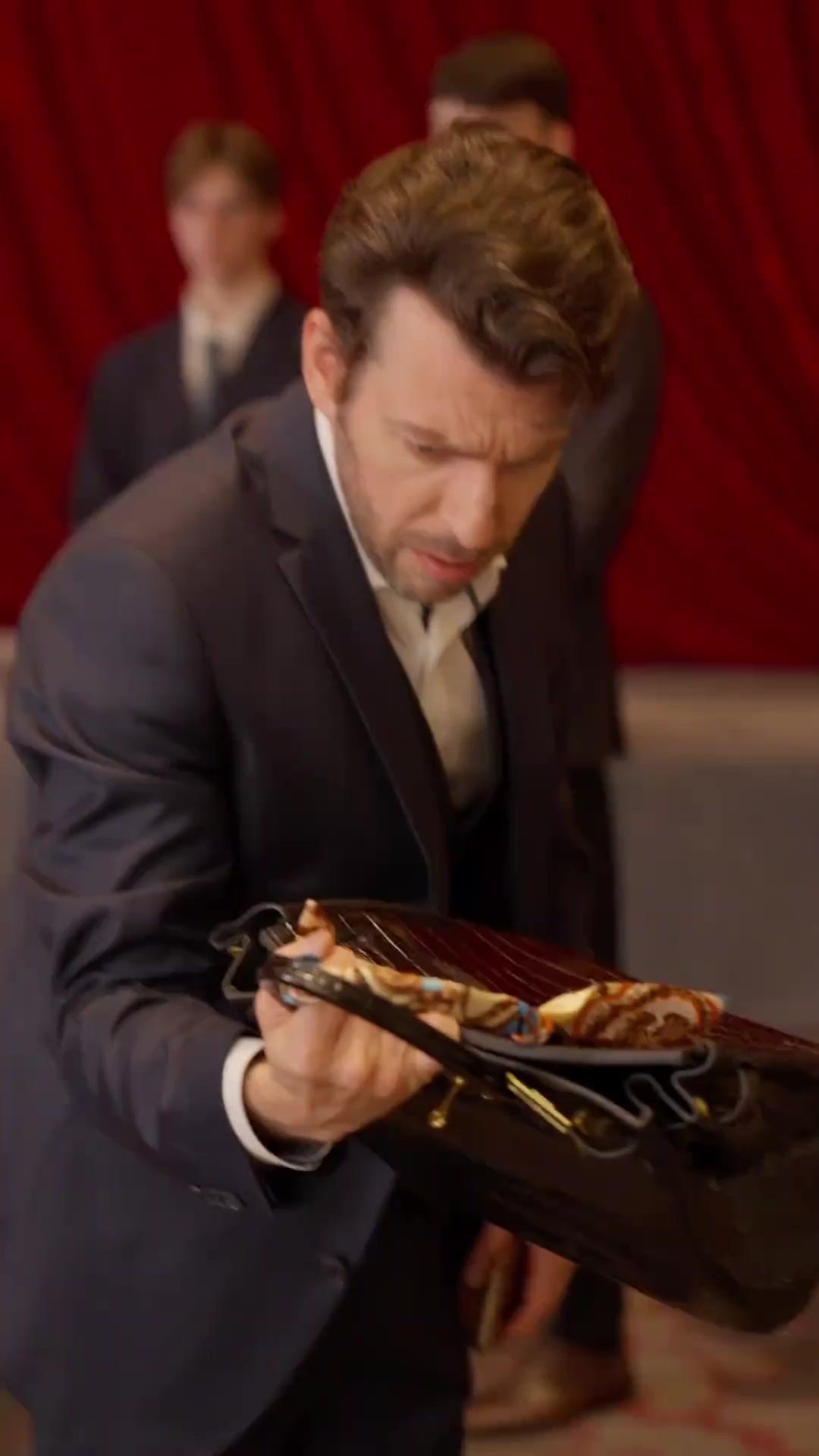 Chefinnen-Tränen: Ein Mann. Ein Dolch.