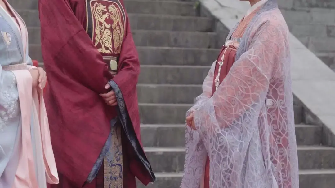 The Do-Over Queen: When the Palanquin Opens, Time Rewinds