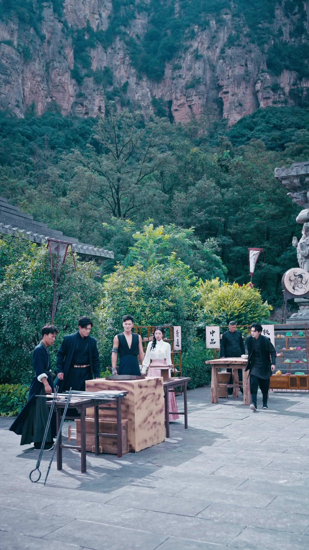 Der Gott der Klingen