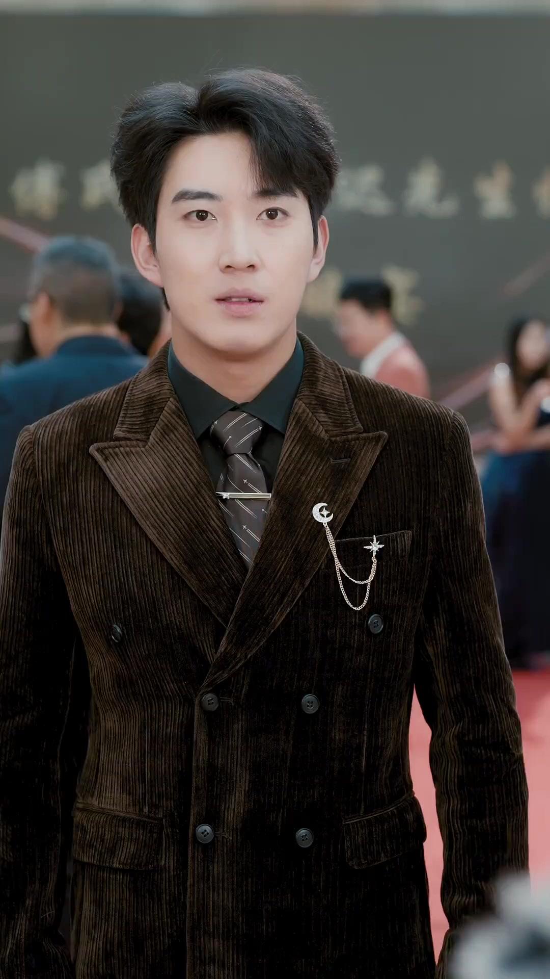 (พากย์เสียง) ทายาทเศรษฐีน้ำมัน