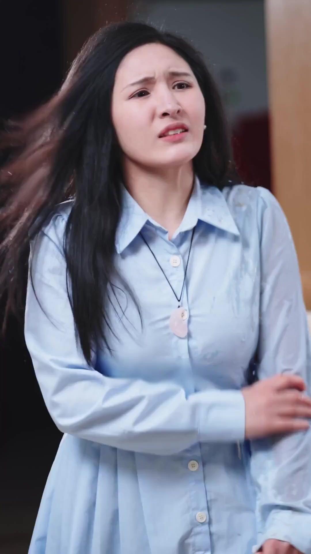 À TRAVERS LES ÉPREUVES