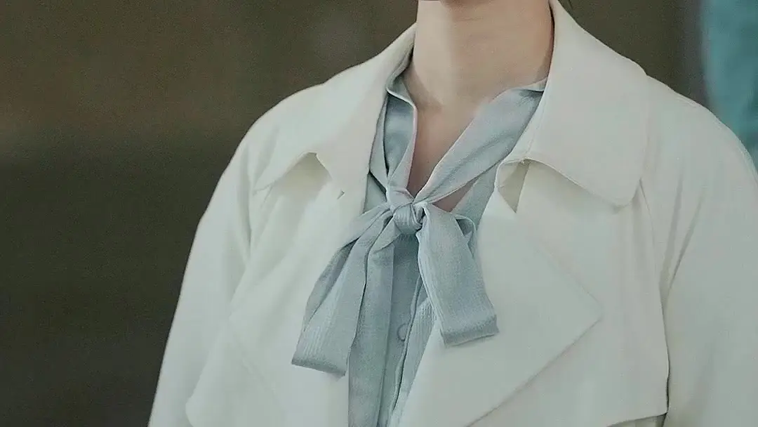 Thief Under Roof: The Stain That Speaks Louder Than Words