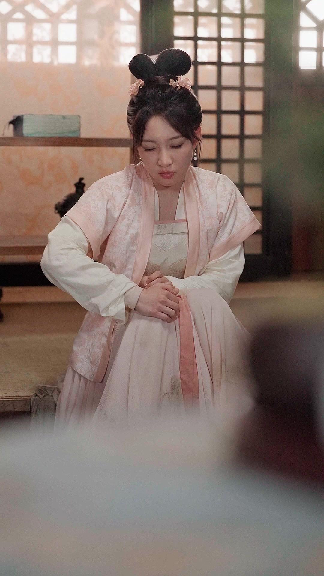 RENAÎTRE ET DEVENIR IMPÉRATRICE