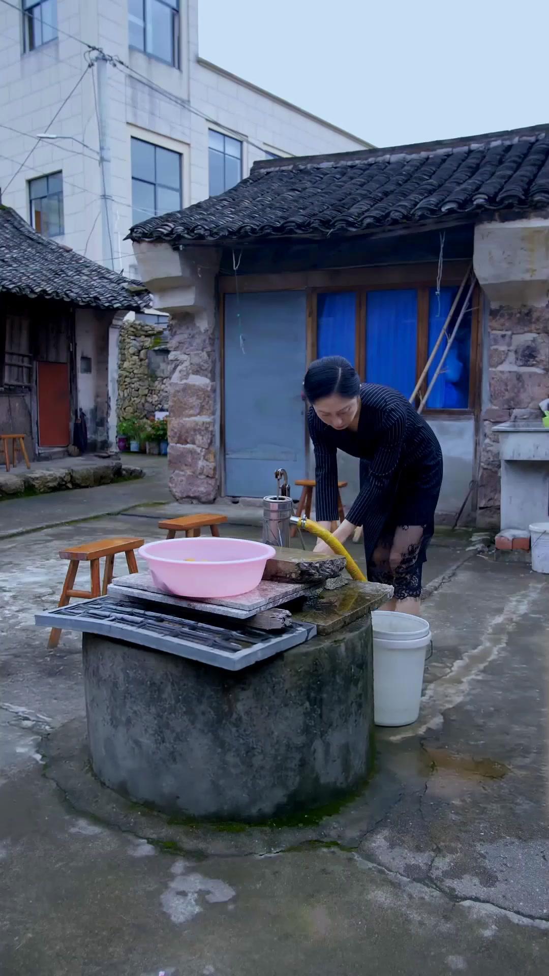 Ẩn Long Ngạo Thế