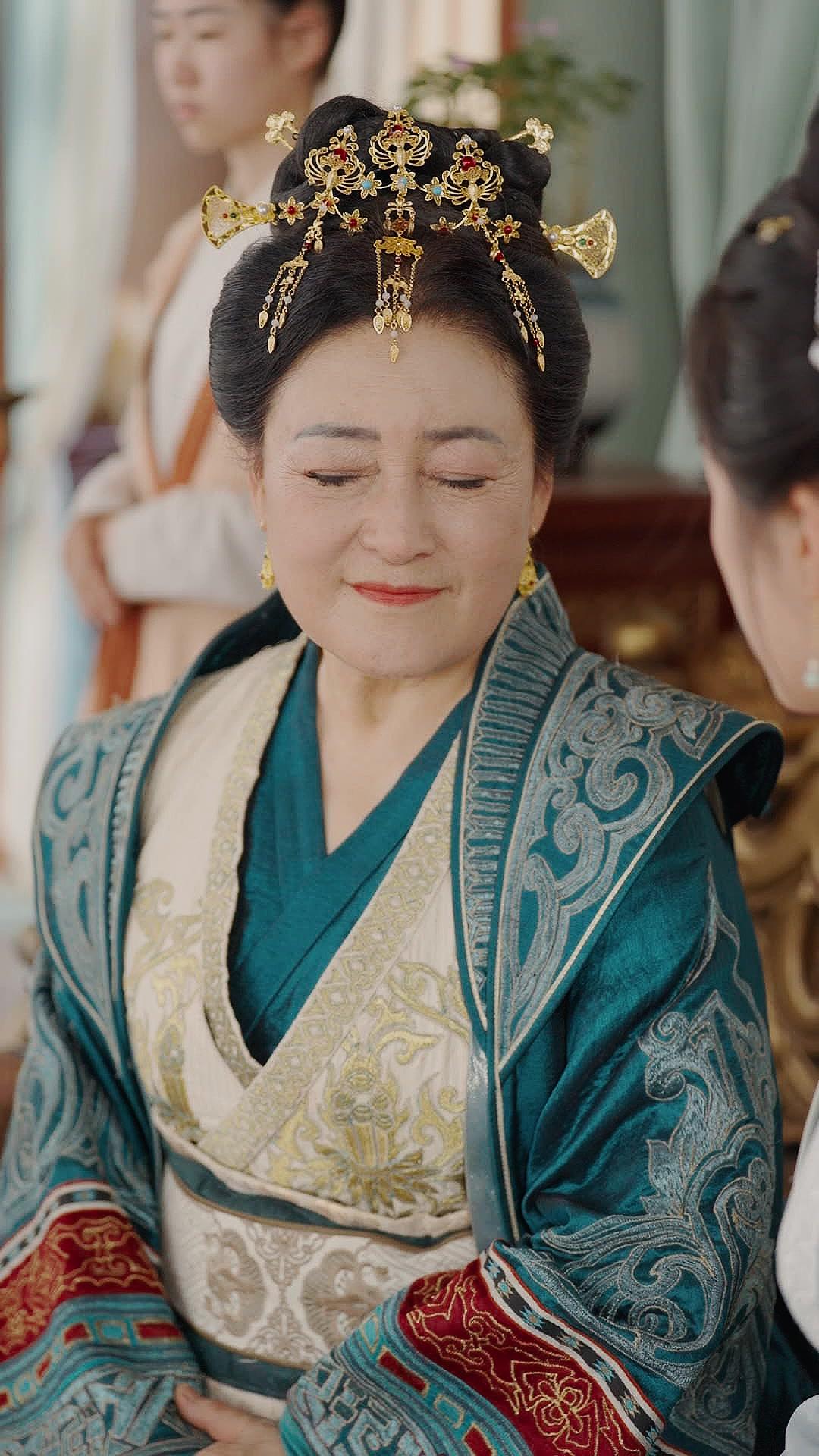 Your Majesty… I’m Just a Courtesan!