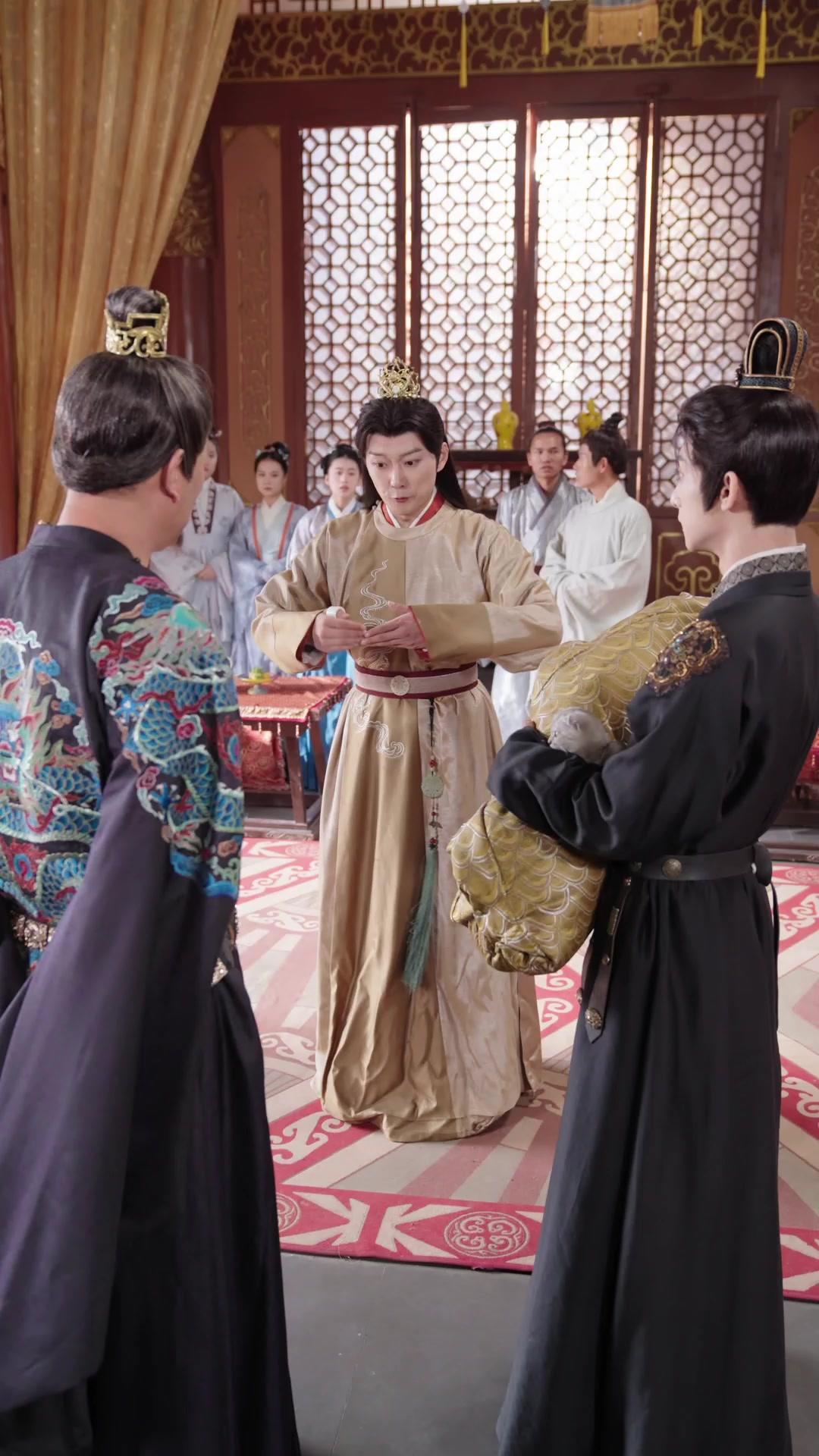 父憑女貴：瑞獸萌寶扶爹當皇帝