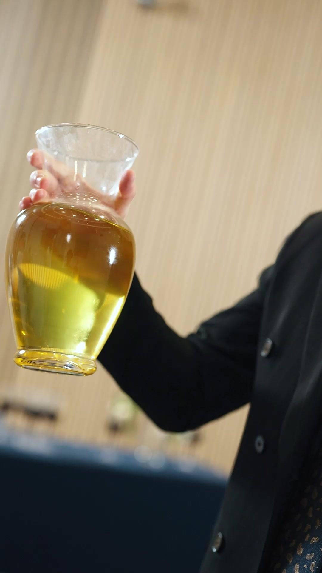 Primadona dan Pengawalnya