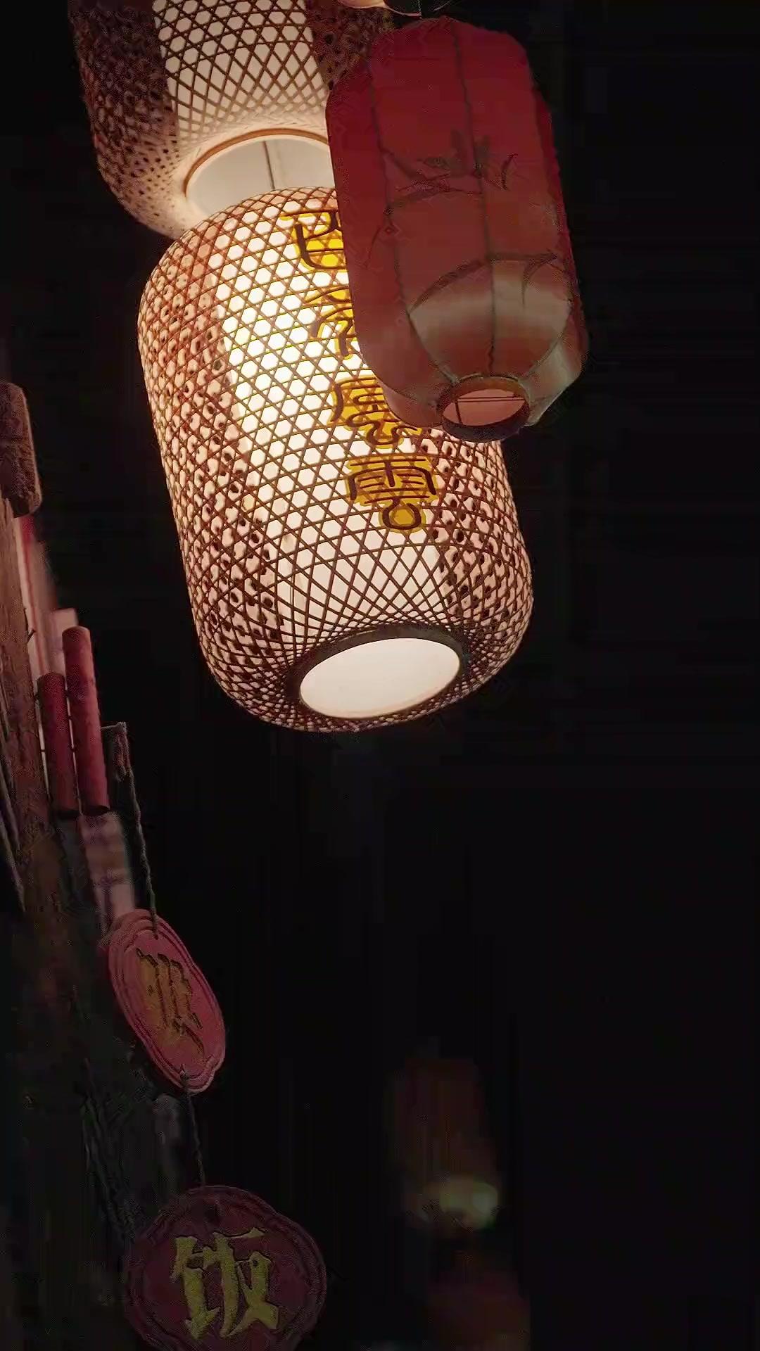 Isteri Kaya & Gempal Menggegarkan Dunia Persilatan