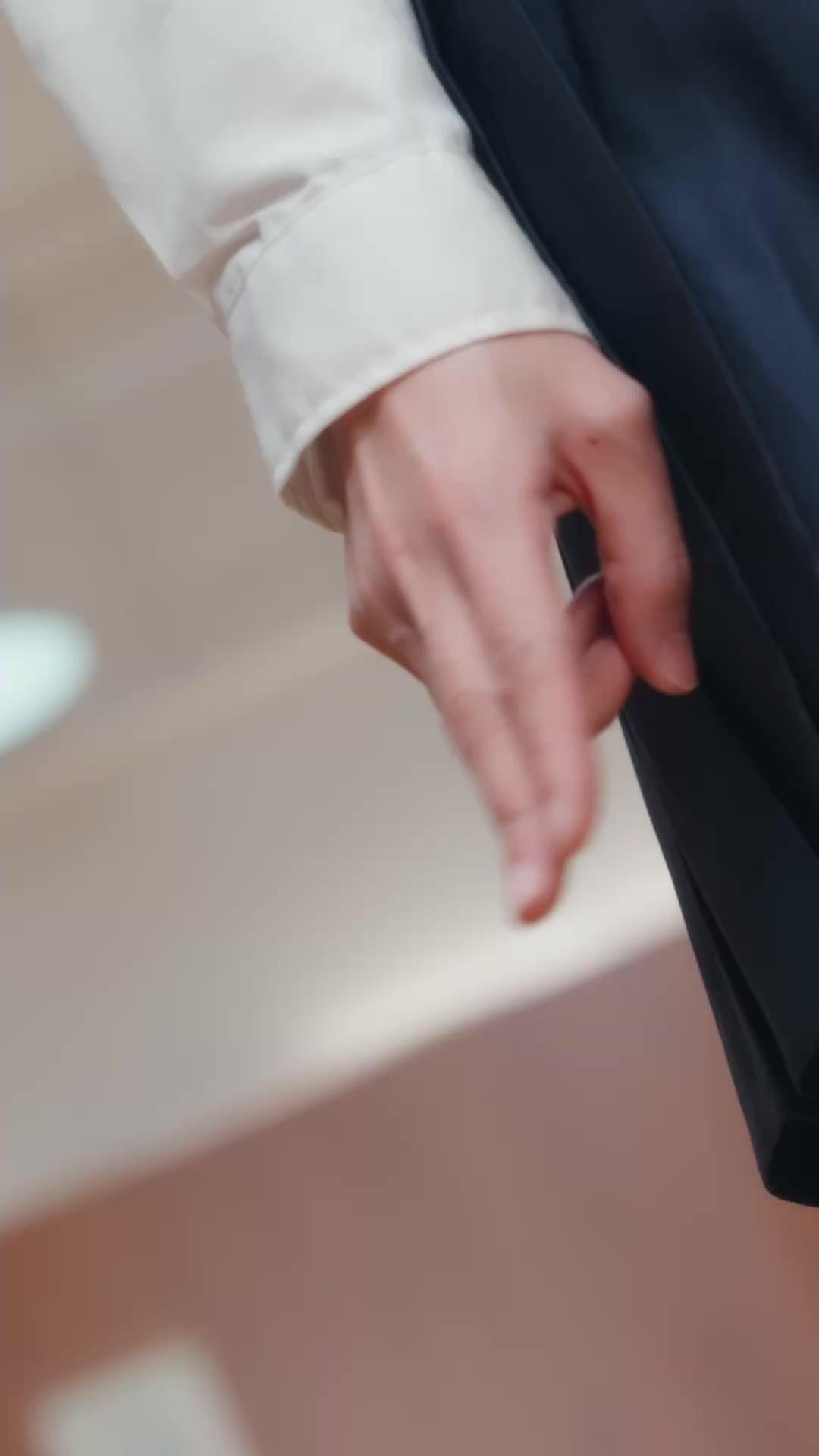 La figlia abbandonata che domina il destino