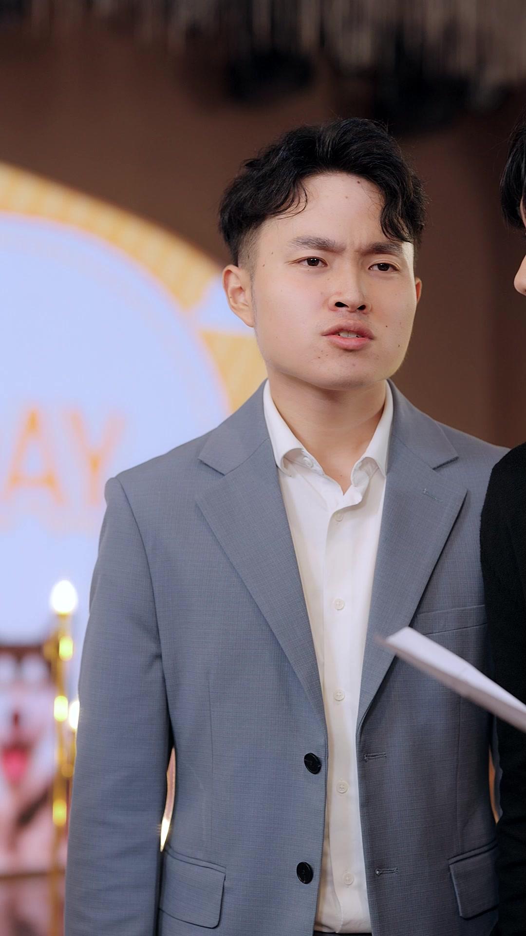 Dia Pilih Dia, Aku Bersinar