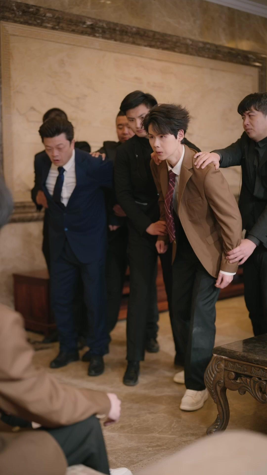 Ona Yaklaşmak İstedim