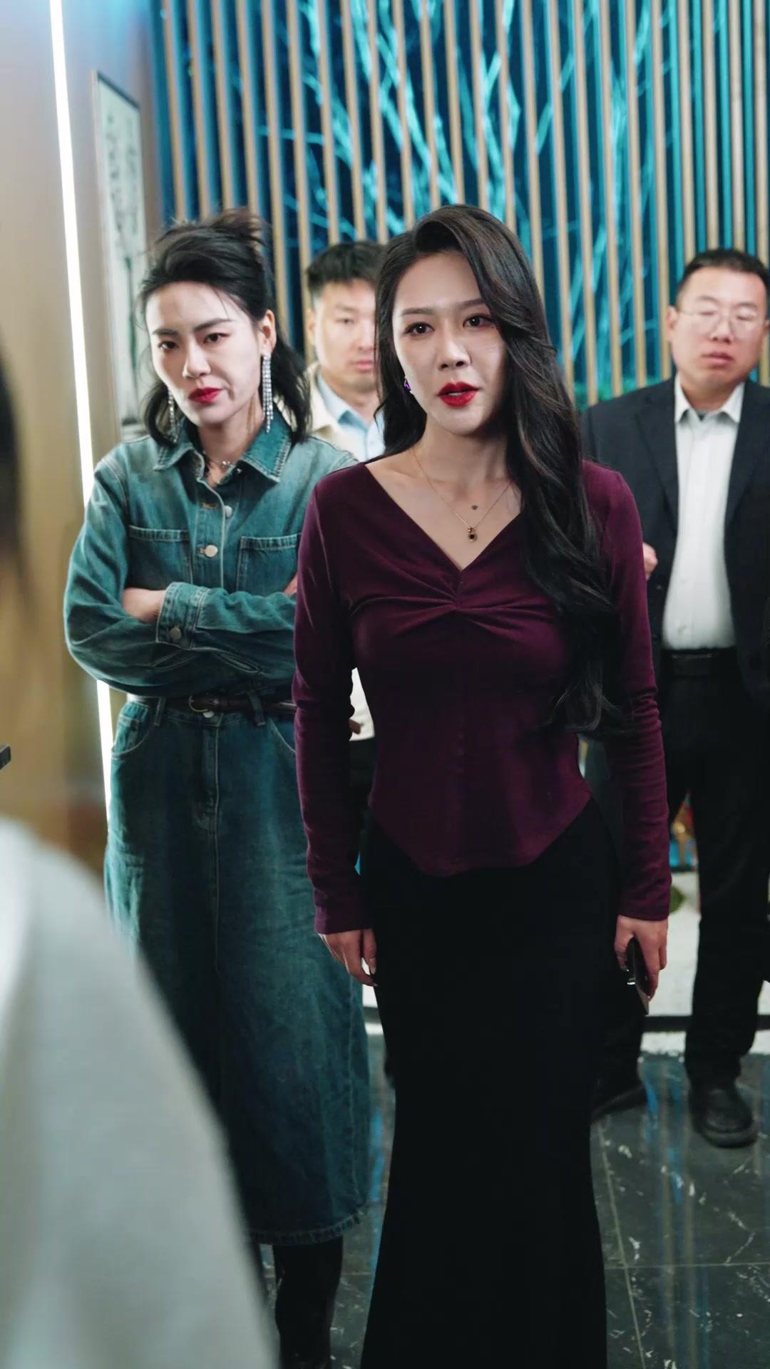 Pelakor Naik, Istri Sah Tersingkir?