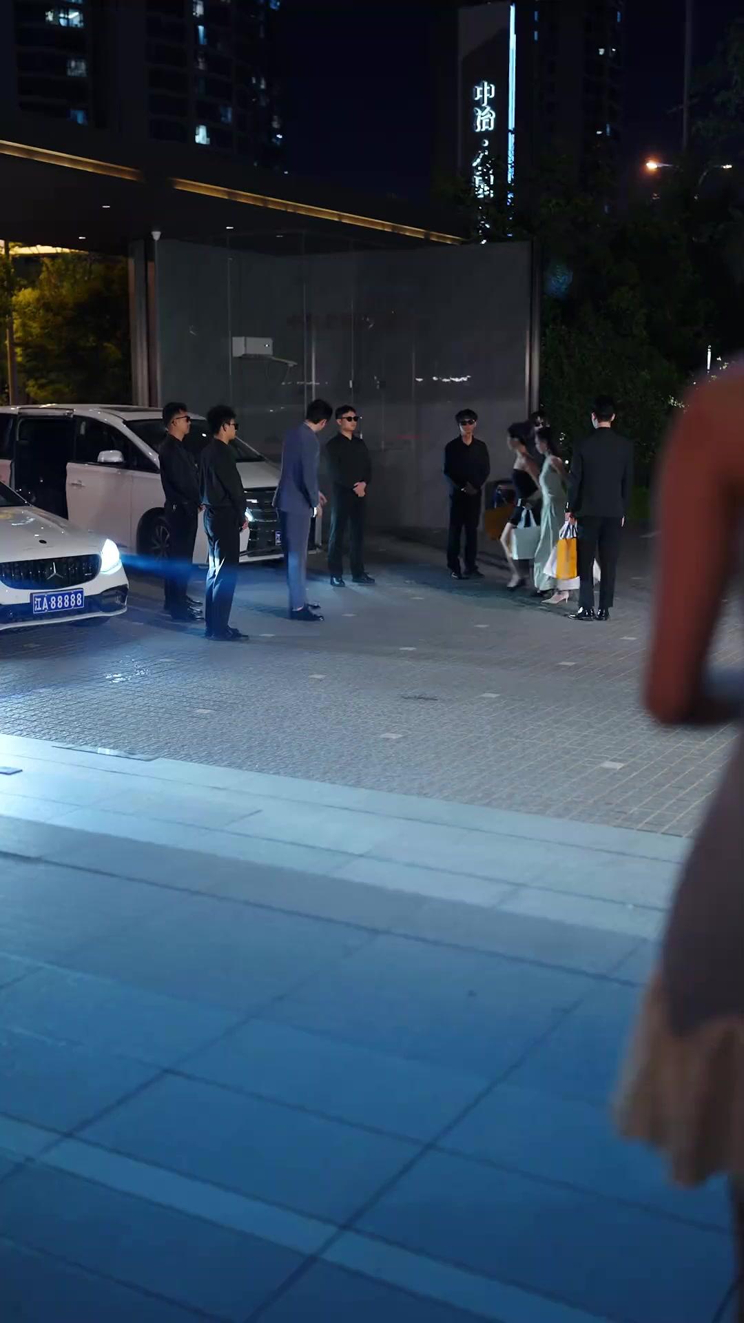 Suami Sewaanku Konglomerat