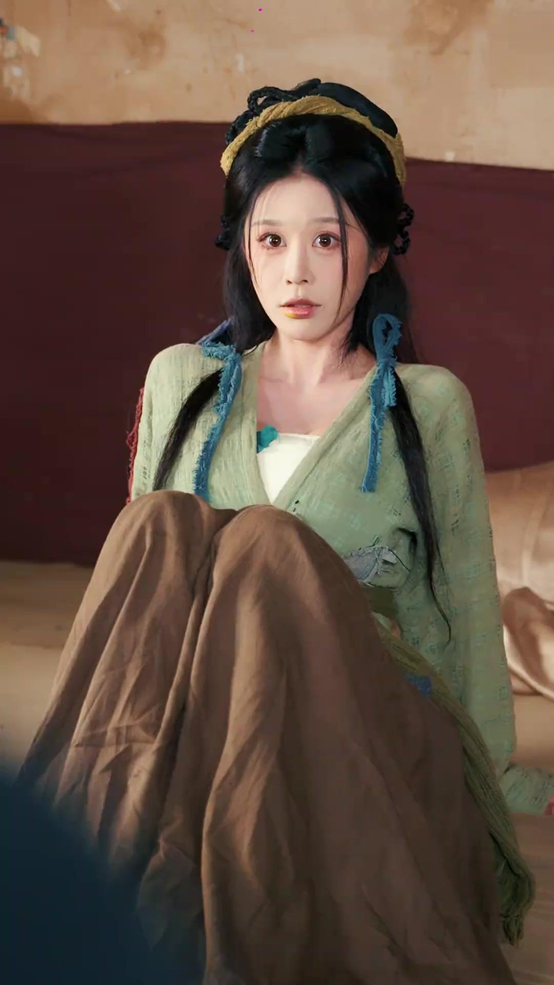 (Dublajlı)Cennetin Bahçesinden, Kıtlık Toprağına