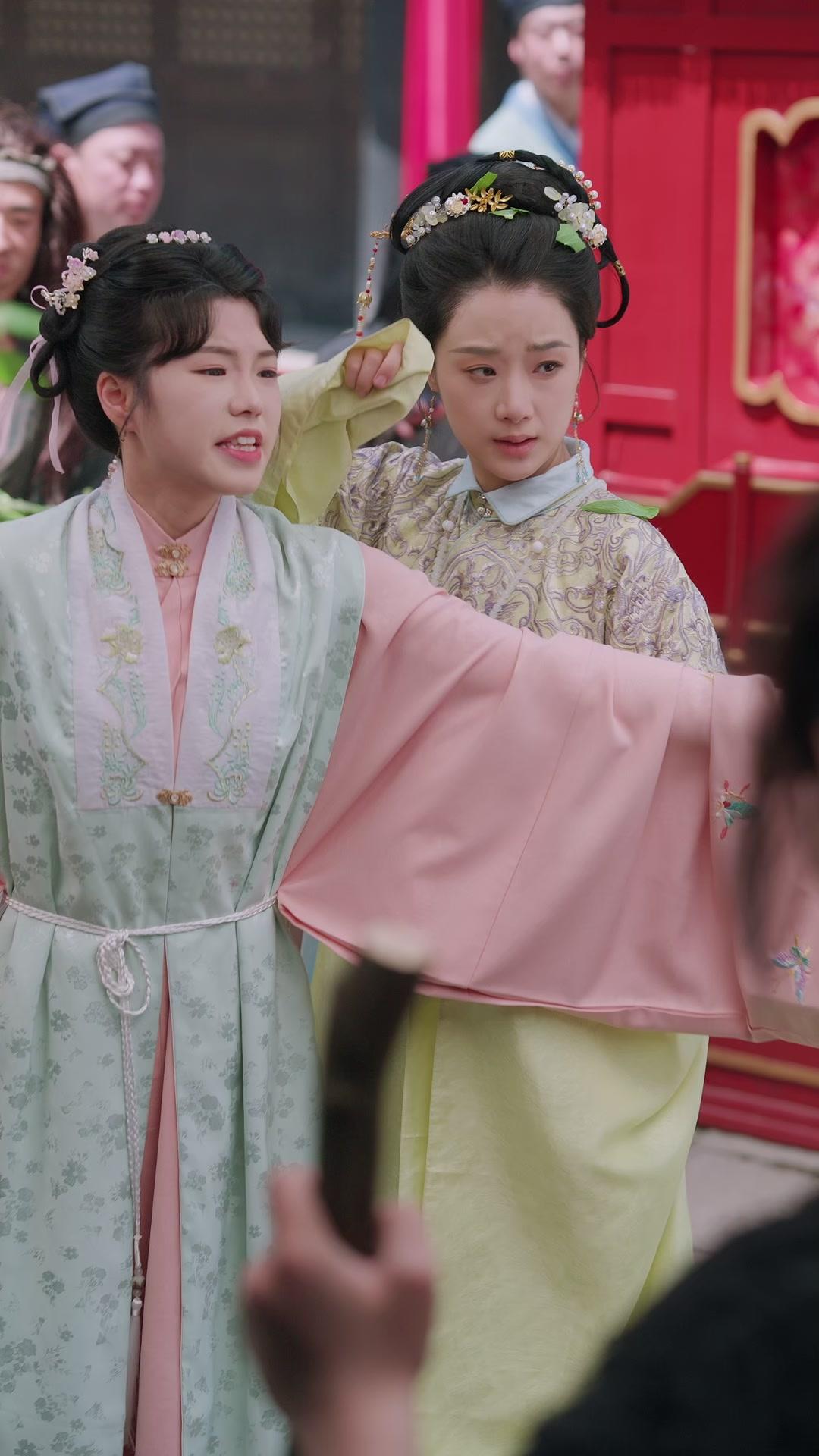 逃婚？王爺懷裡躲！