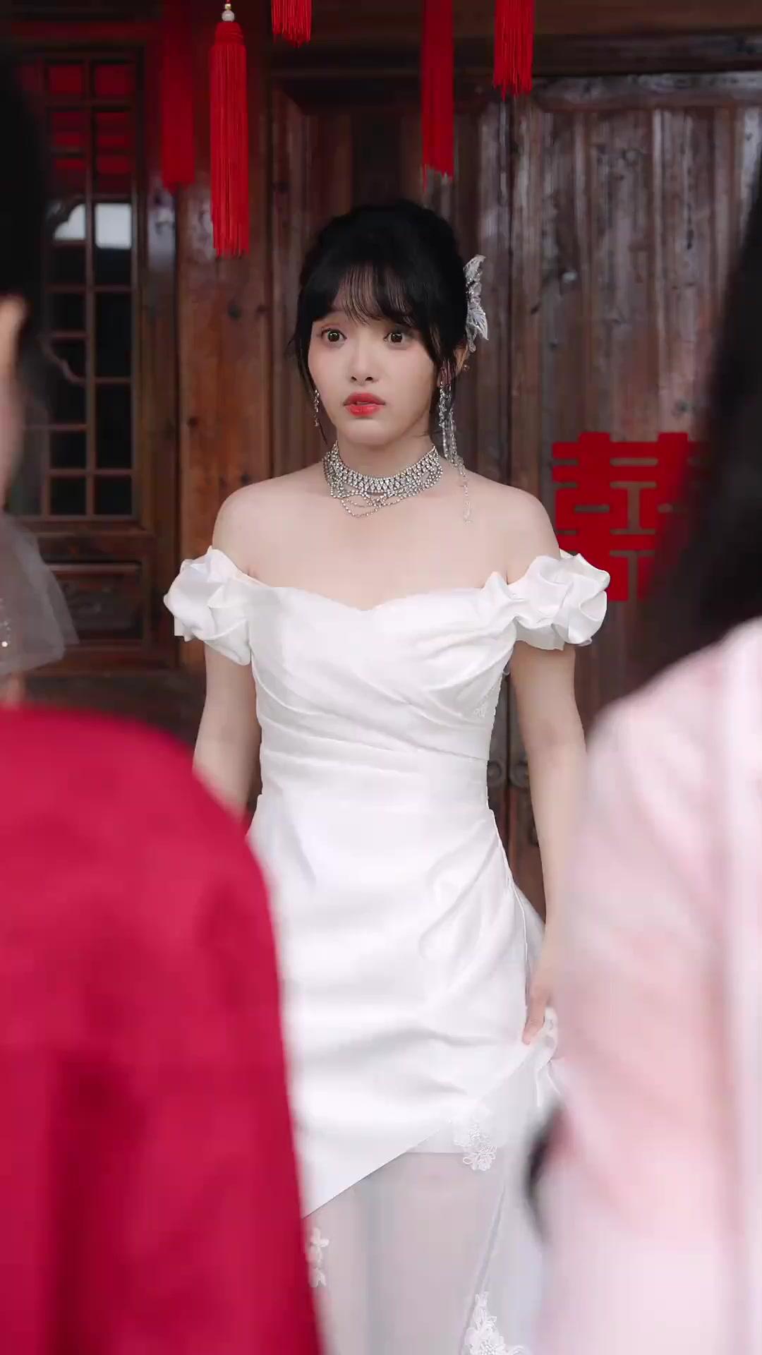 LE MARIAGE DU VILLAGE