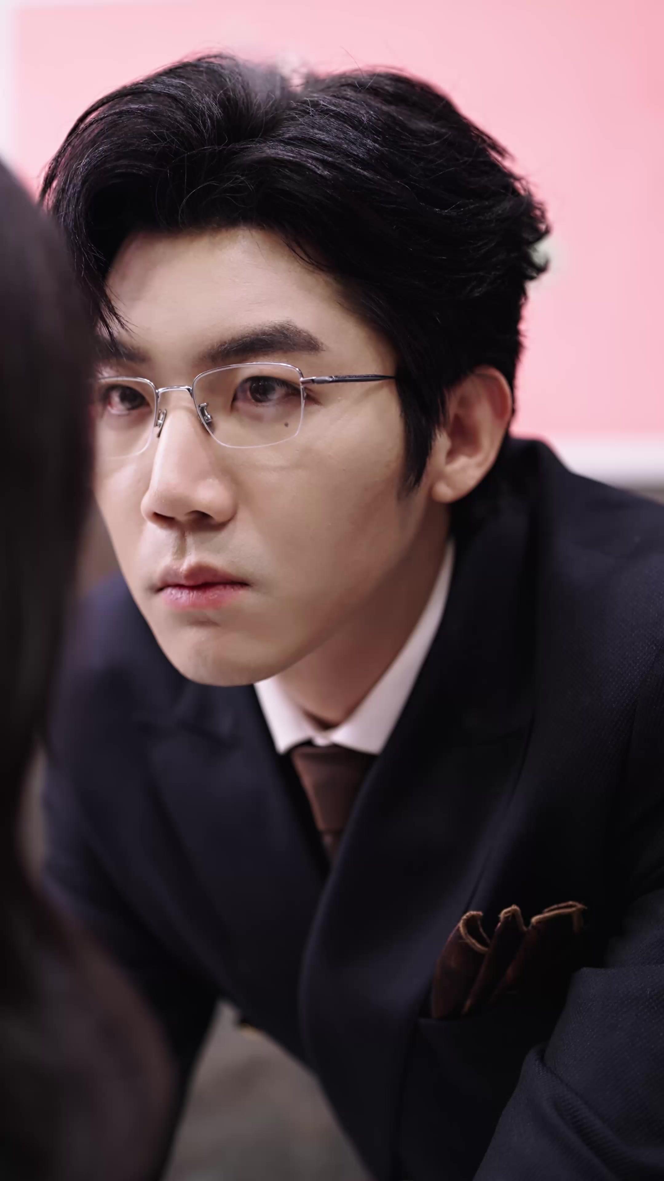 撩到個大佬，他超會撐腰的