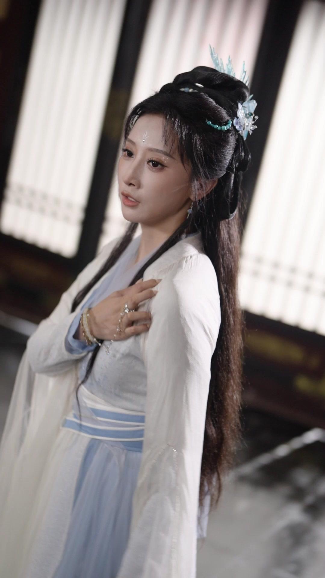 一覺萬年，醒來就要拯救宗門