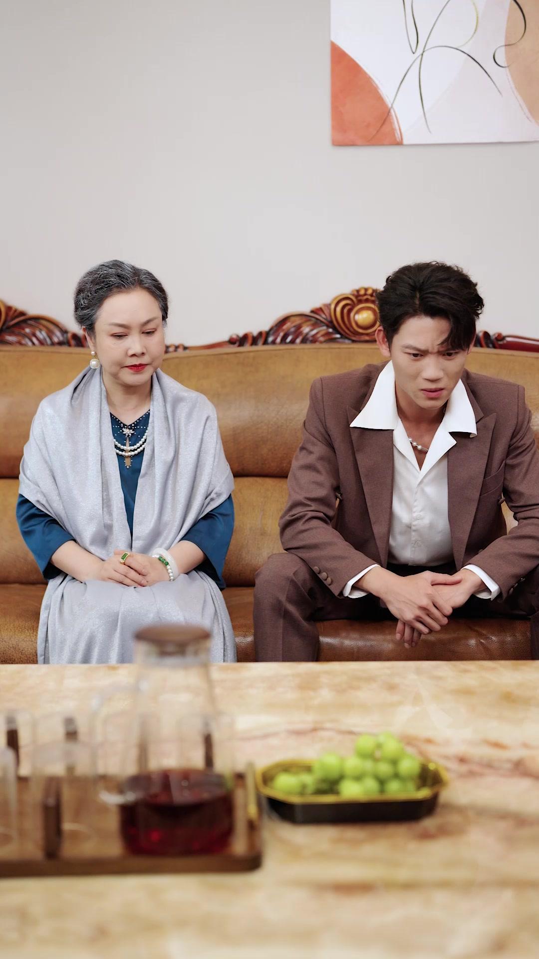 Help! My Contract Husband Is a Total Dummy