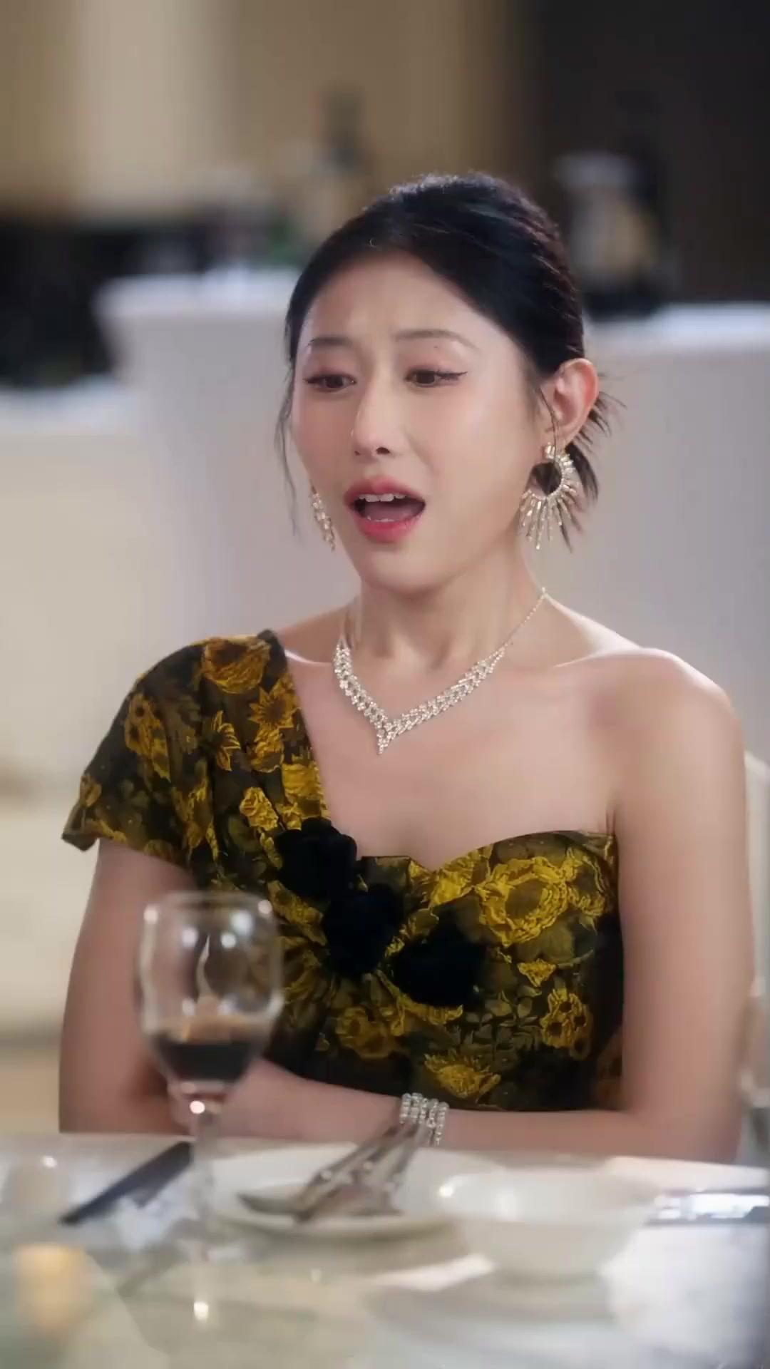 ผัวนี้ทั้งสื่อทั้งรวย ชาตินี้ฉันเอาแน่