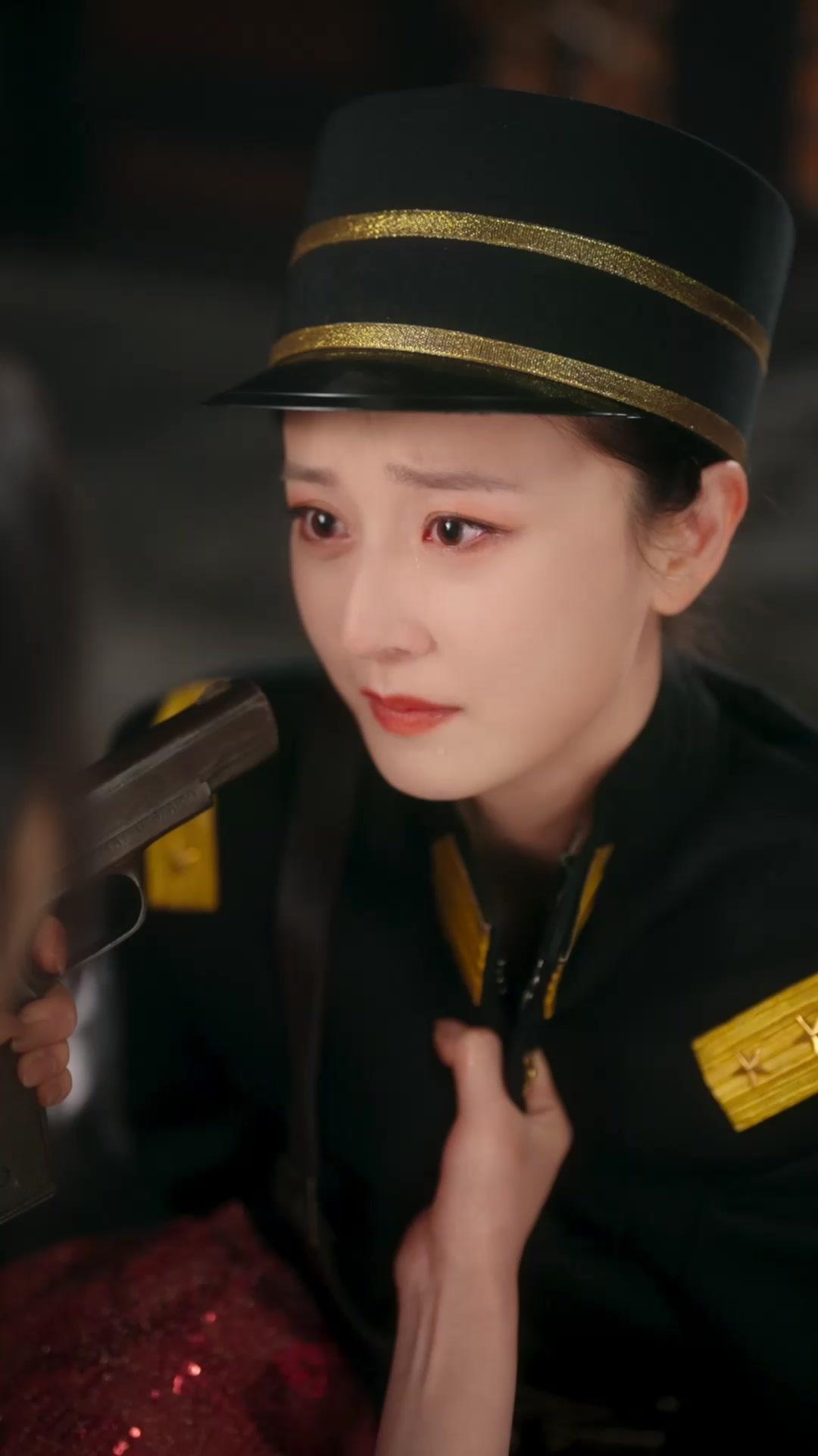 Istri Asli dan Palsu Sang Komandan