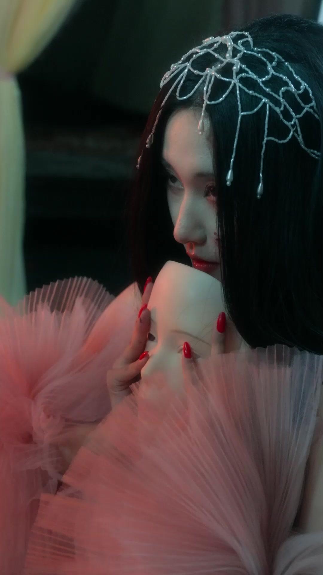 Is She a Fox Demon... Or Not?