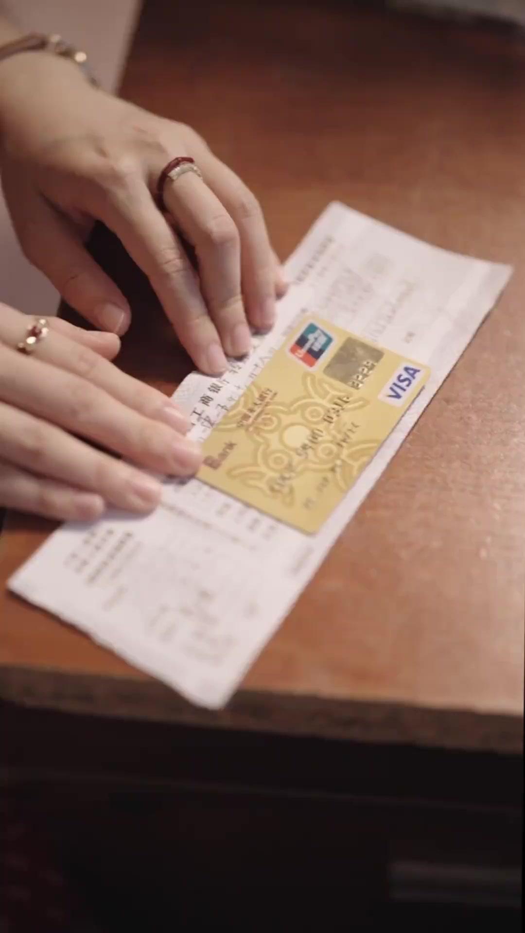 LE CONTRAT D'AMOUR MILLIONNAIRE 