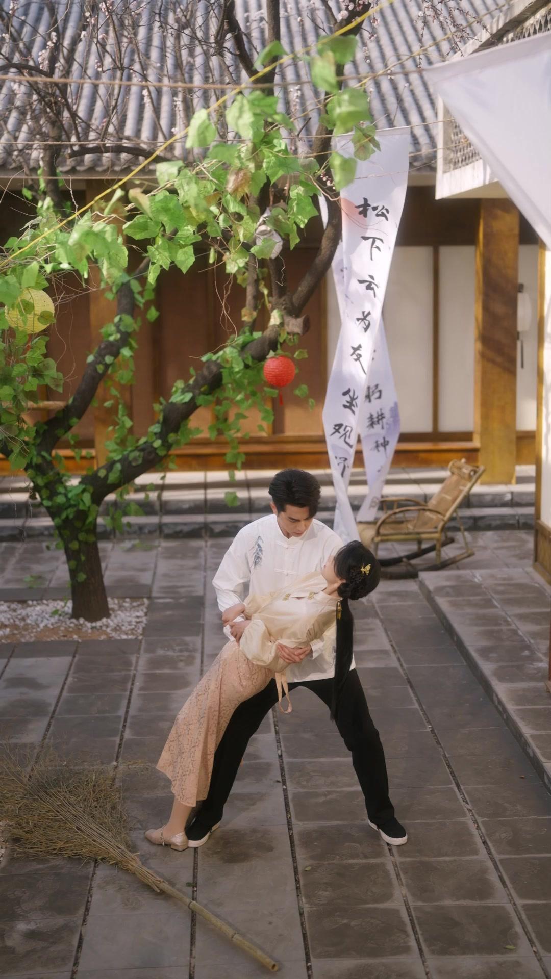 Con ella floreció todo