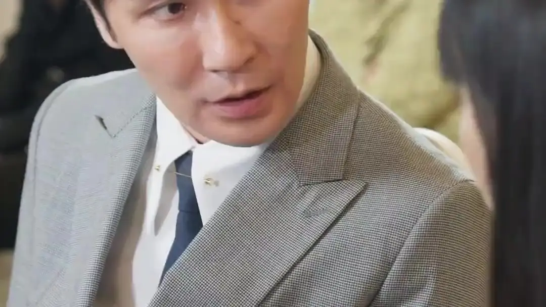 The Return of the Master: When Silence Speaks Louder Than Cigars