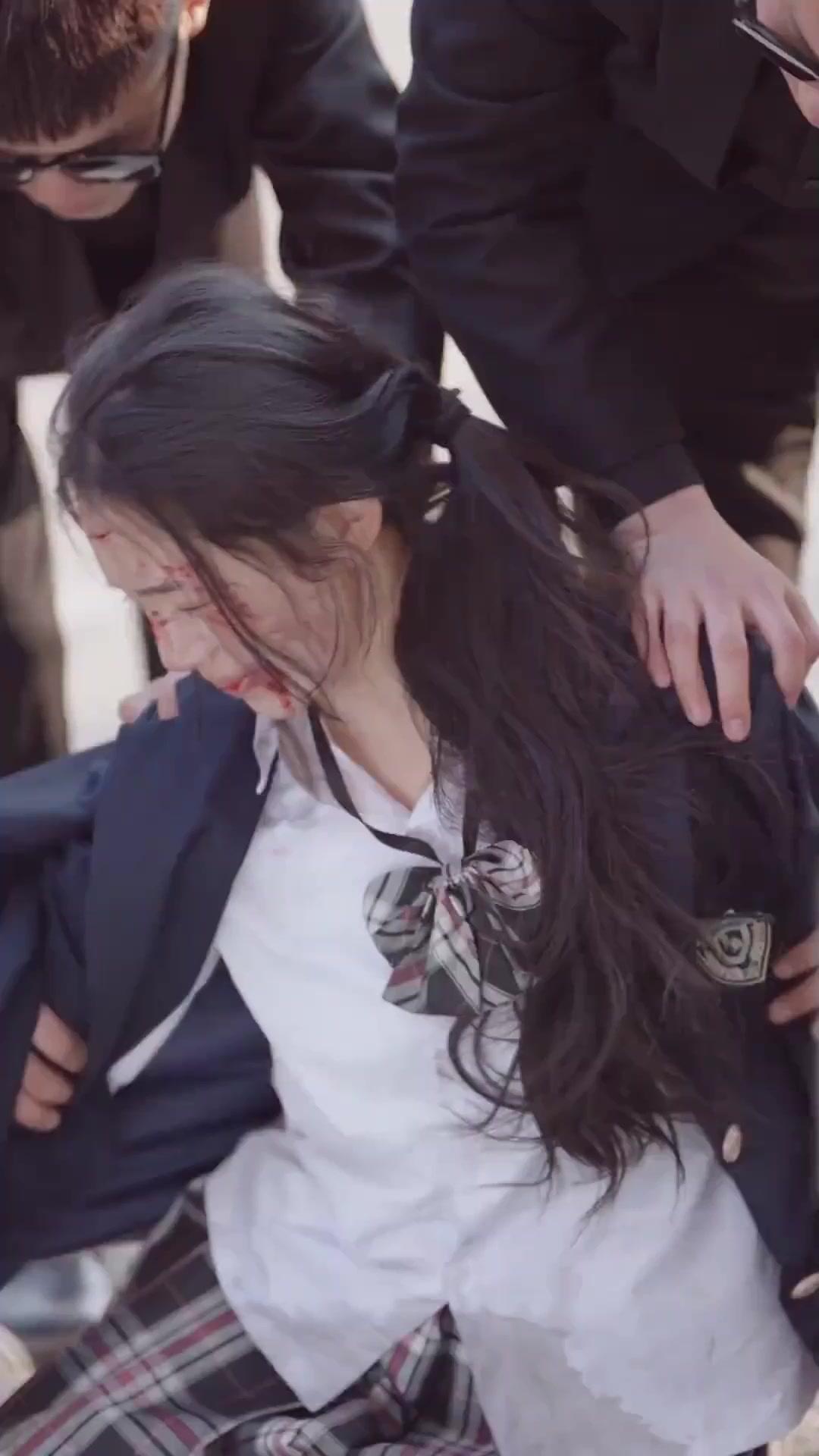 (吹き替え)泥に咲く、運命の花