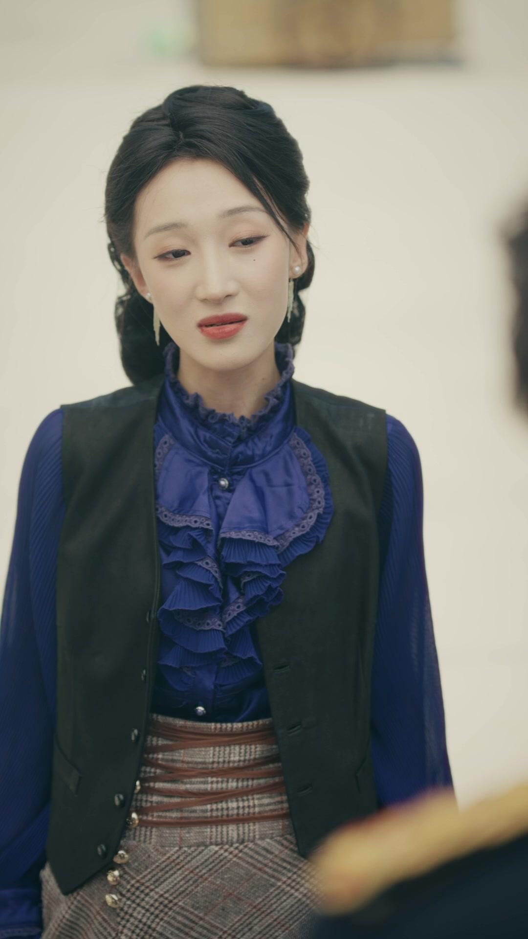 Komandan, Putrimu Tukang Sepatu