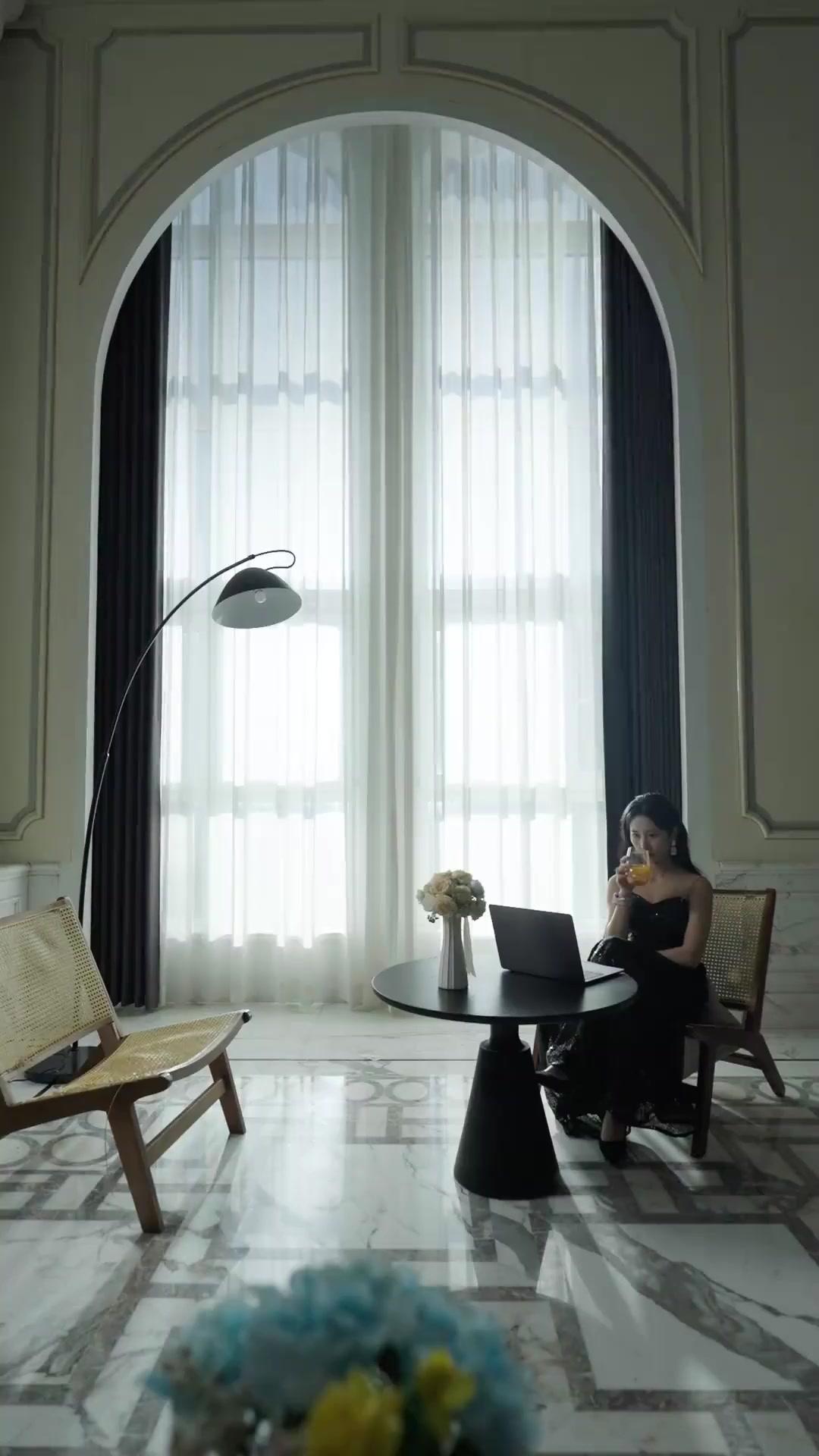 Reborn as the Tycoon’s Vengeful Bride