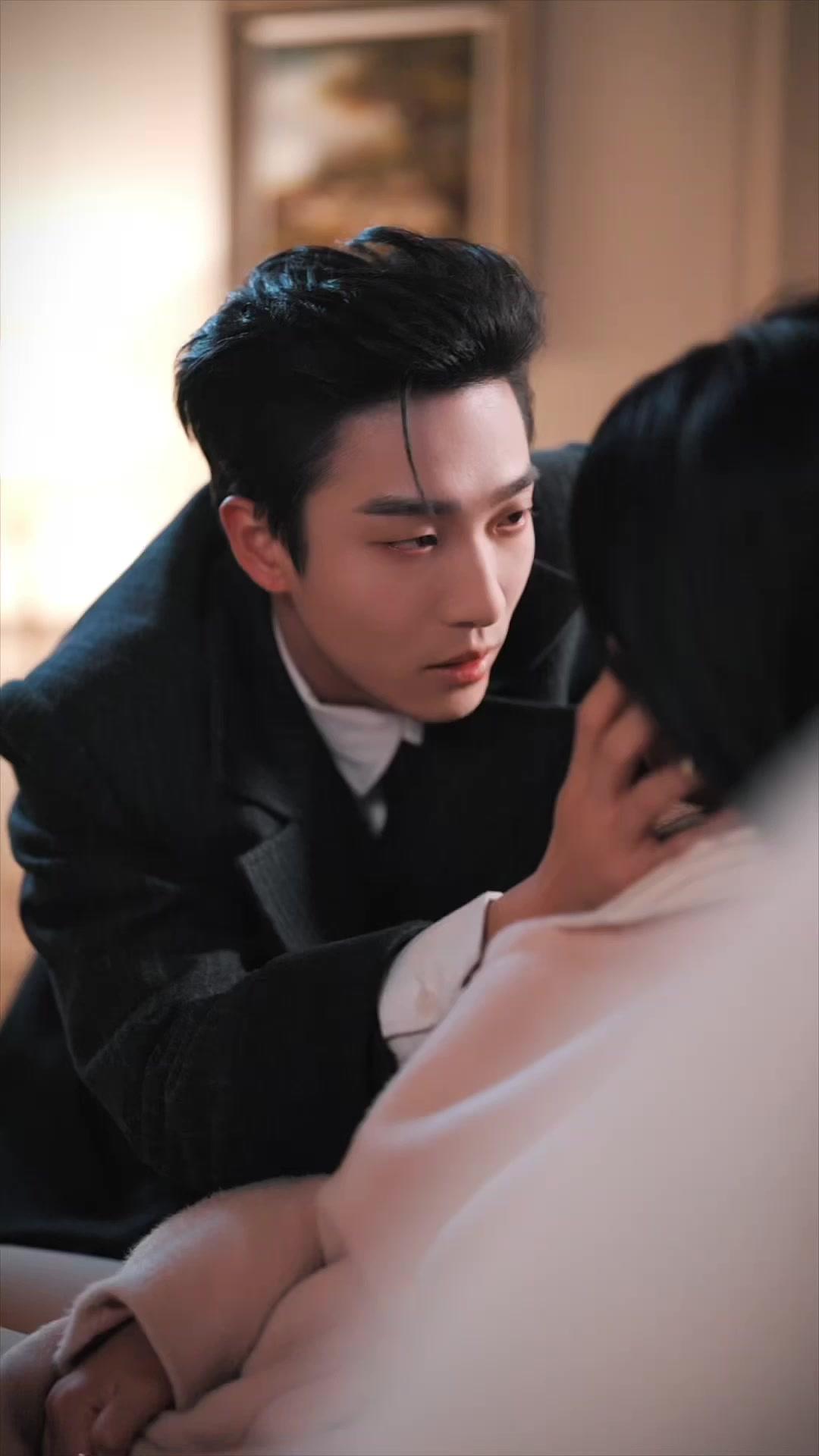 Jejak Cinta di Tengah Malam