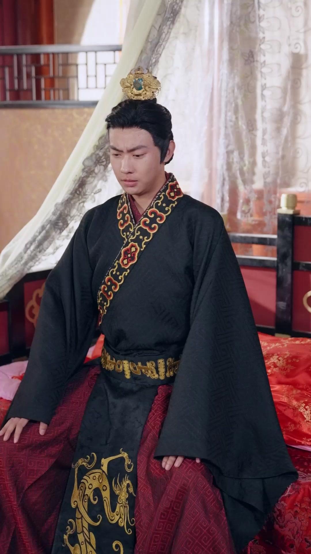 Percaturan Takdir Di Istana