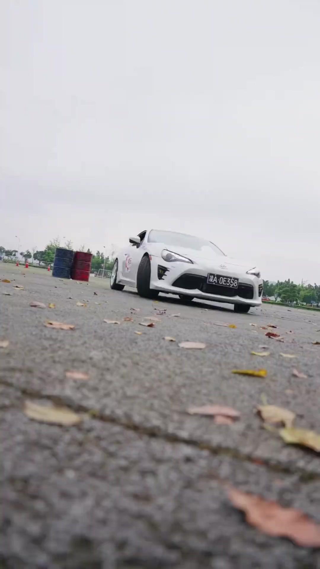  (더빙) 레이싱 챔피언