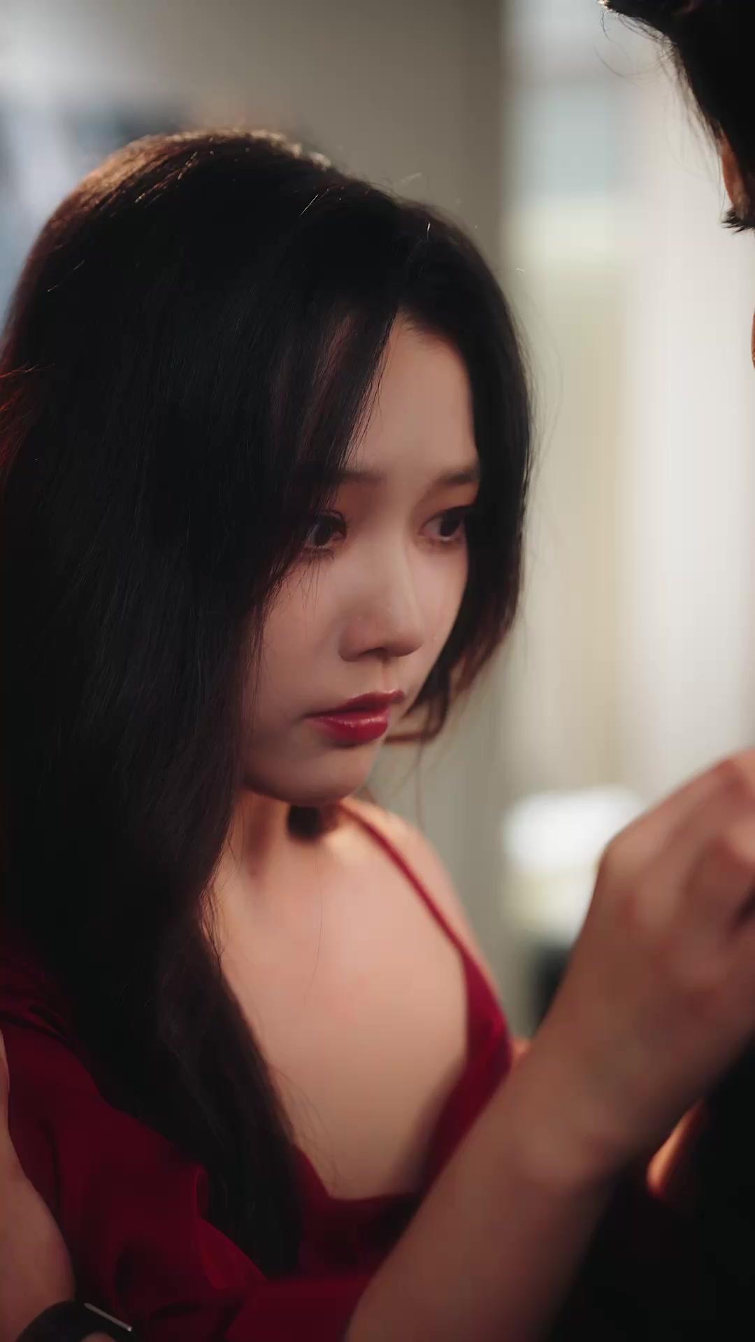 Fake Star? True Scheme Queen!