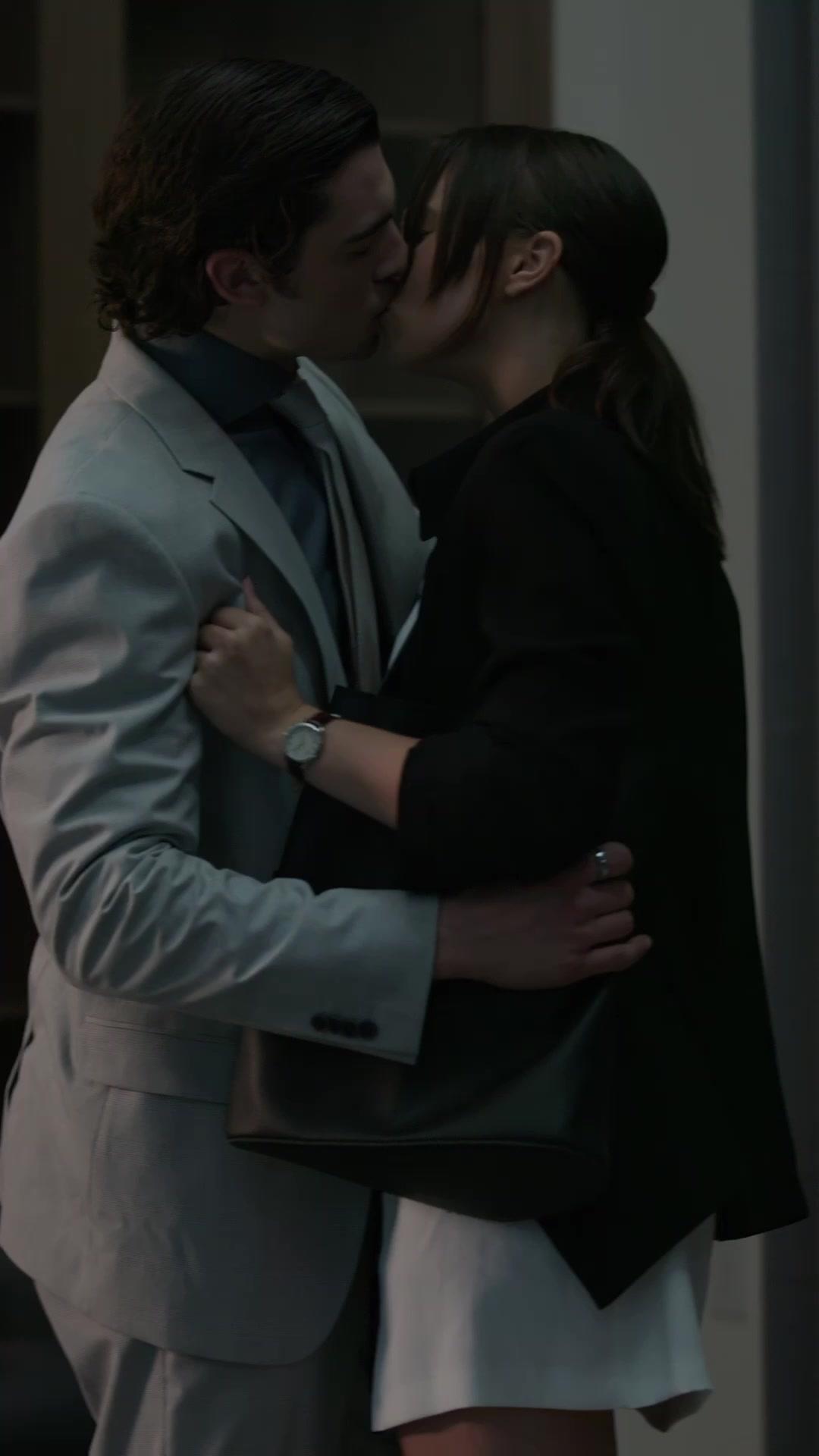 LE SECRET DE LA SECRÉTAIRE