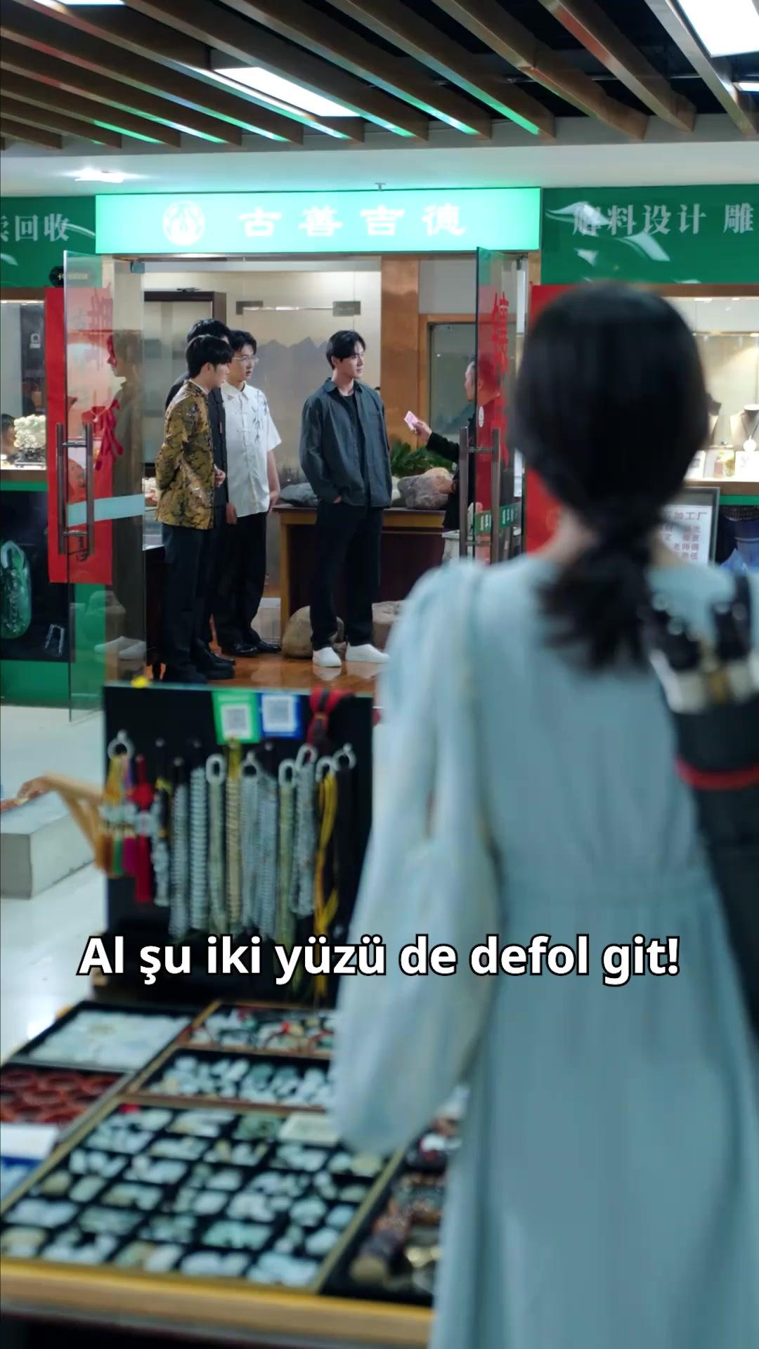 (Dublajlı) Tanrıların Dilsiz Geline İlticası